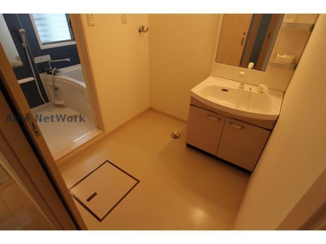  ウィスターコート斐川A