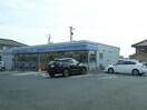 ローソン出雲塩冶町店(コンビニ)まで262m クレール六反Ⅱ