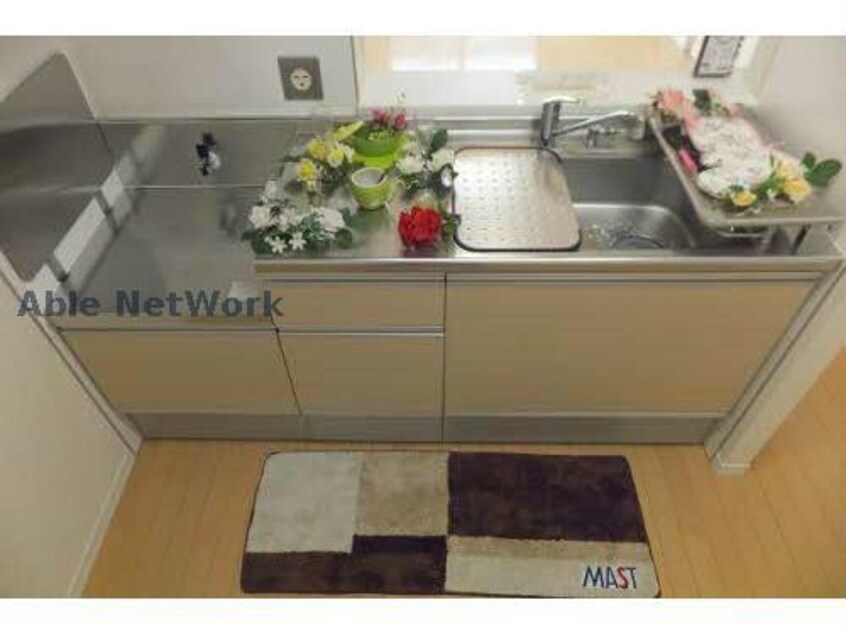  シャーメゾン モモ