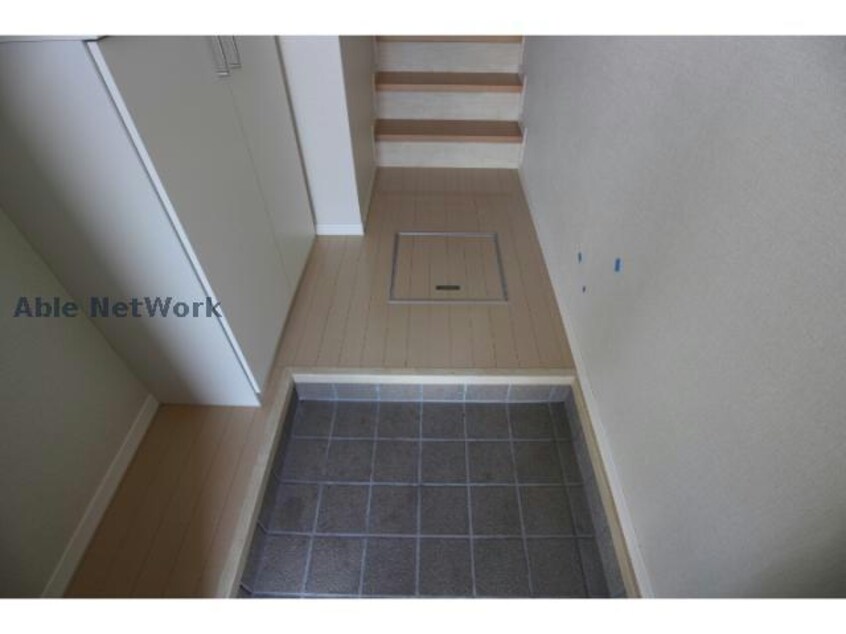  シャーメゾンにしもりＡ・Ｂ