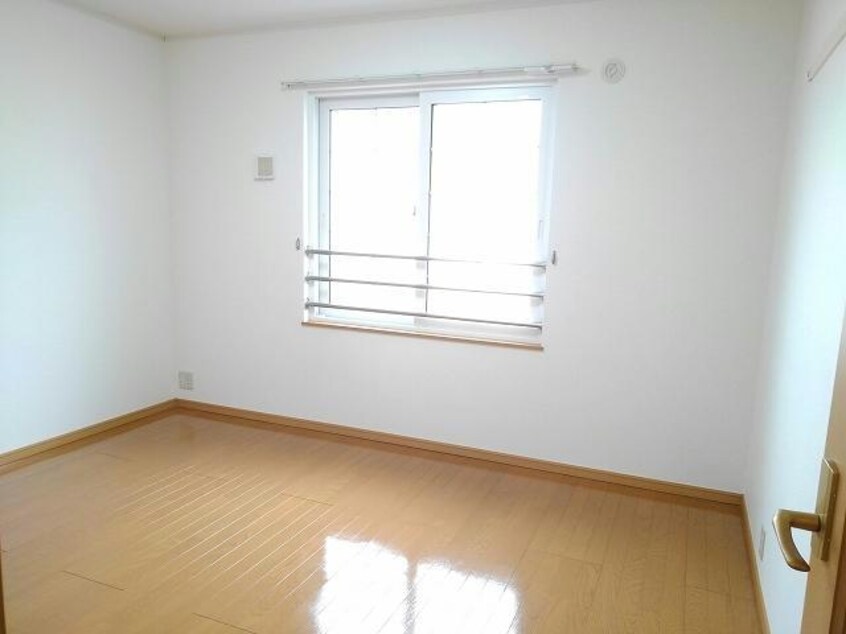  パインリーフ城東