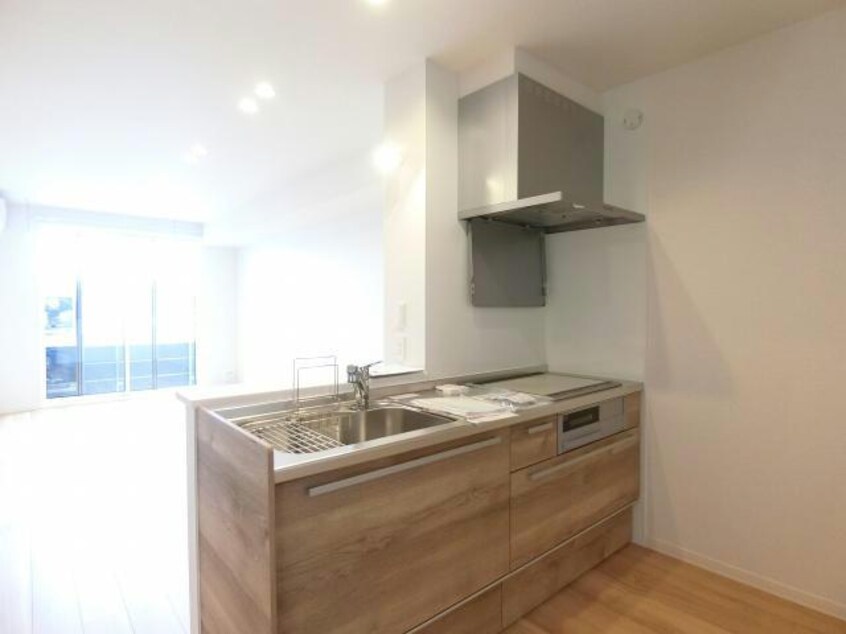  シャーメゾン行仁