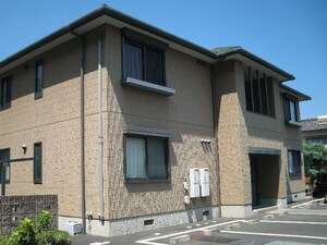 バリュージュ山際　B棟