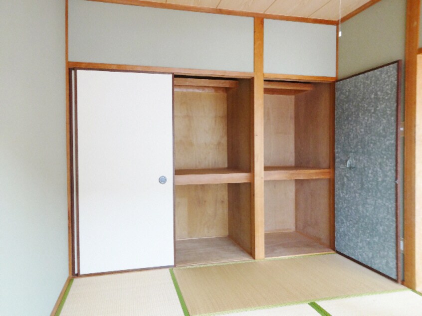  K.HOUSE