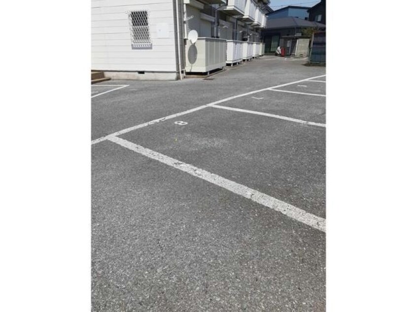 駐車場 ルーセントオカダ