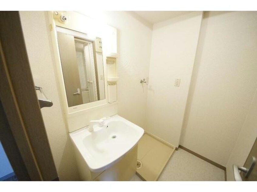 洗面 京成千葉線・千原線/ちはら台駅 バス10分ちはら台東4丁目下車:停歩4分 1階 築23年