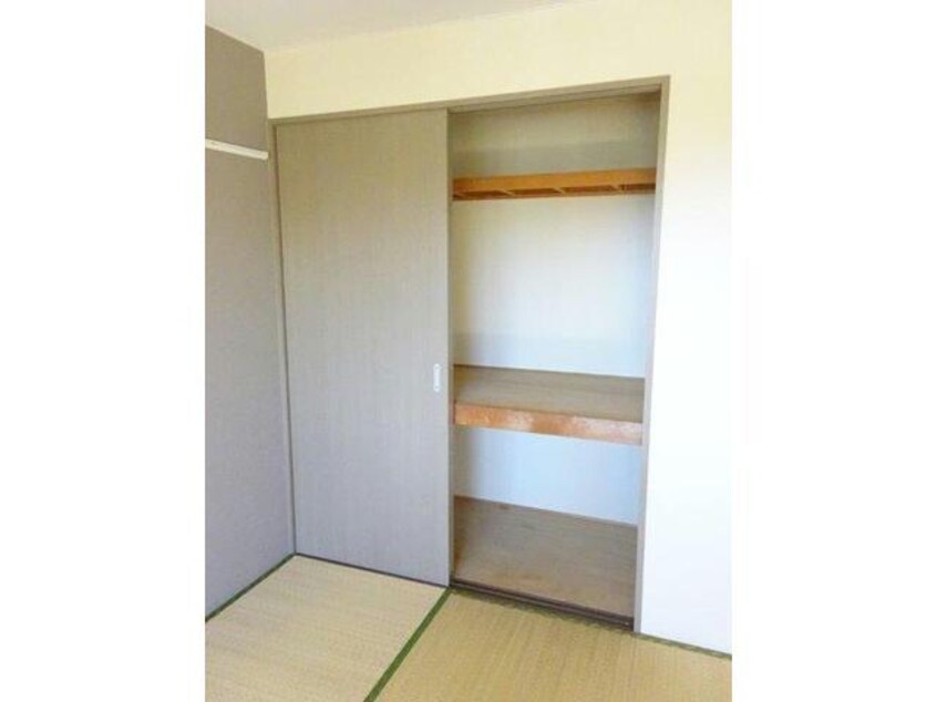 収納 京成千葉線・千原線/ちはら台駅 バス10分ちはら台東4丁目下車:停歩4分 1階 築23年