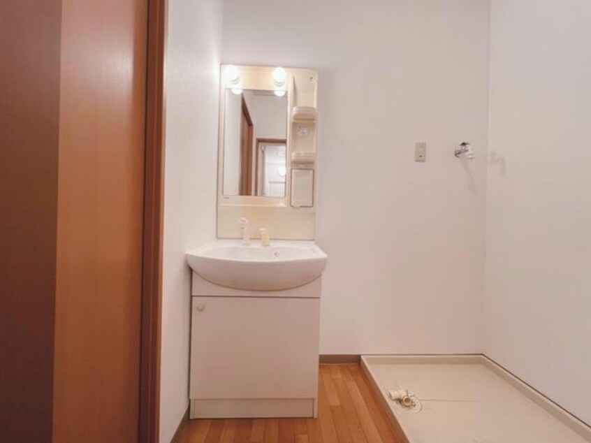 洗髪洗面化粧台 京成千葉線・千原線/ちはら台駅 バス10分ちはら台東4丁目下車:停歩3分 1階 築20年