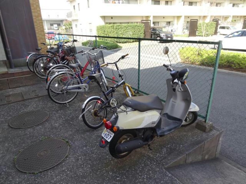駐輪場 コーポ中村