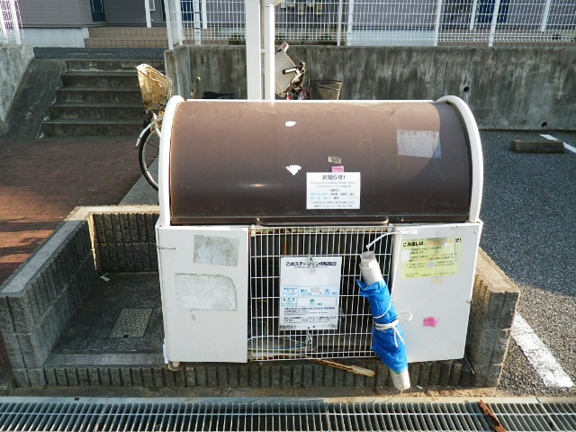 ゴミ置場 アイリス