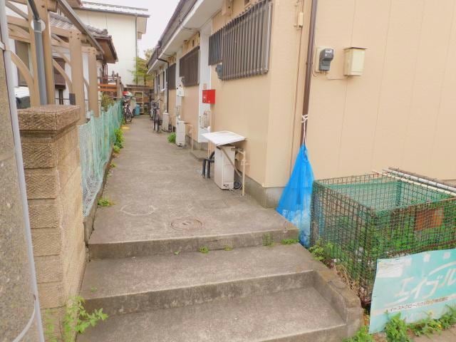 エントランス 内房線/五井駅 徒歩18分 1-2階 築40年