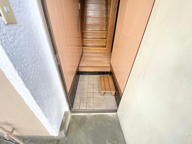 玄関 内房線/五井駅 徒歩18分 1-2階 築40年