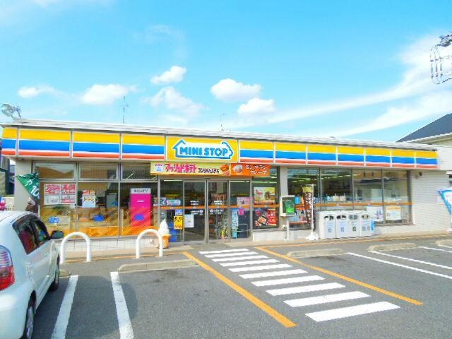 ミニストップ市原君塚店(コンビニ)まで352m※ミニストップ市原君塚店 内房線/五井駅 徒歩18分 1-2階 築40年