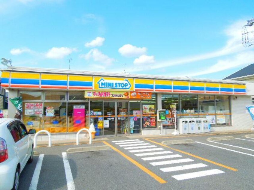 ミニストップ市原君塚店(コンビニ)まで352m※ミニストップ市原君塚店 内房線/五井駅 徒歩18分 1-2階 築40年
