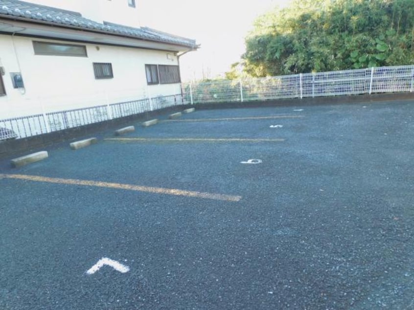 駐車場 内房線/五井駅 バス10分郡本給食センター下車:停歩5分 2階 築33年