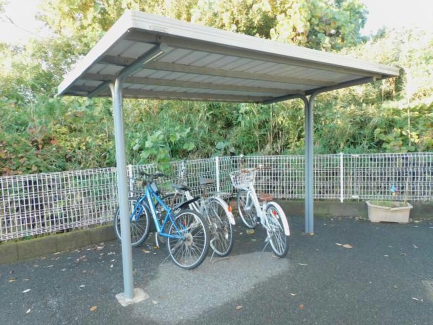 駐輪場 内房線/五井駅 バス10分郡本給食センター下車:停歩5分 2階 築33年