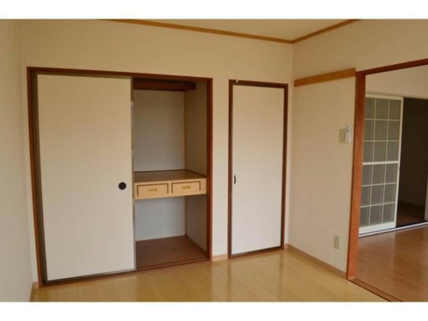  内房線/五井駅 バス10分郡本給食センター下車:停歩5分 2階 築33年