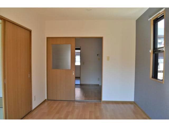  内房線/五井駅 バス6分出津西１丁目下車:停歩6分 1階 築31年