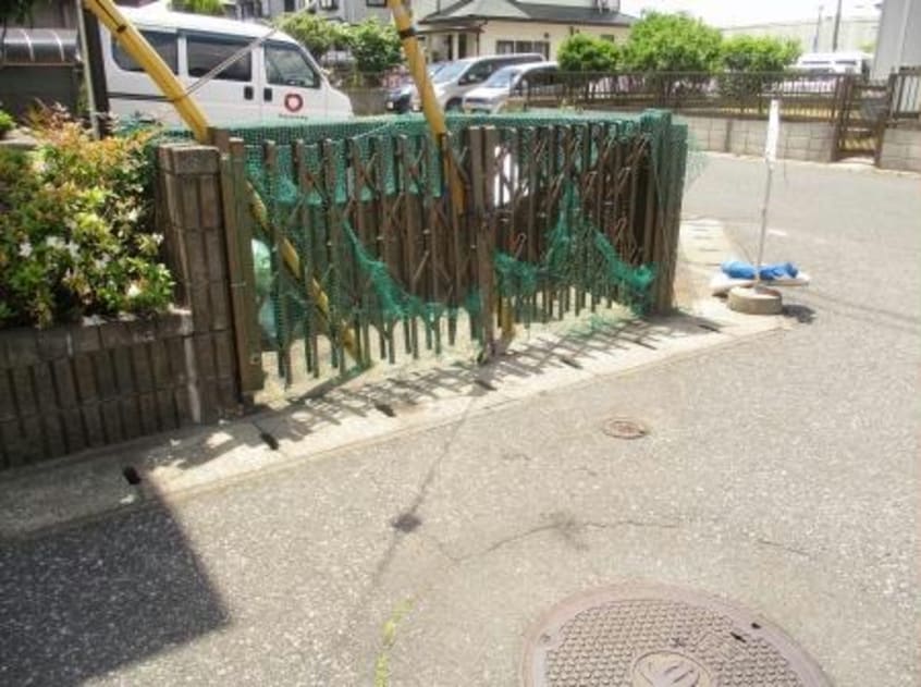 敷地内ゴミ置場 内房線/五井駅 バス6分出津西１丁目下車:停歩6分 1階 築31年