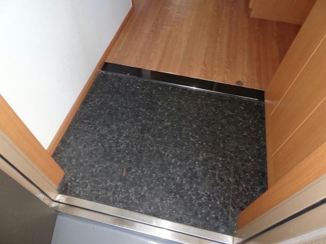 玄関 内房線/五井駅 バス9分松ヶ島下車:停歩5分 3階 築16年