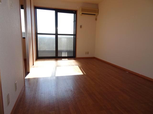 ＬＤＫ 内房線/五井駅 徒歩15分 2階 築25年