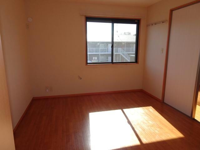 洋室 内房線/五井駅 徒歩15分 2階 築25年