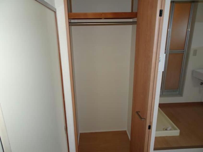 収納 内房線/五井駅 徒歩17分 2階 築40年