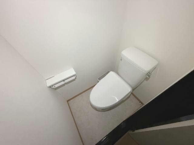トイレ 内房線/姉ケ崎駅 徒歩11分 1階 築33年