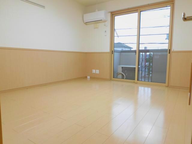 洋室 内房線/五井駅 バス5分宗田マタニティクリニック前下車:停歩1分 2階 築16年