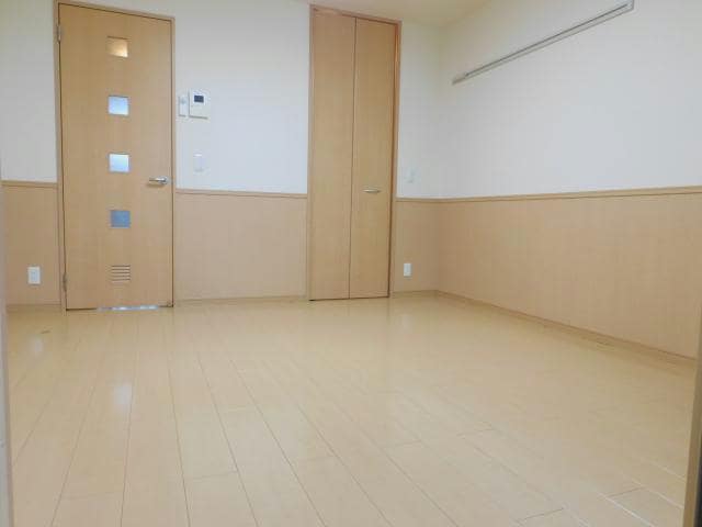 洋室 内房線/五井駅 バス5分宗田マタニティクリニック前下車:停歩1分 2階 築16年