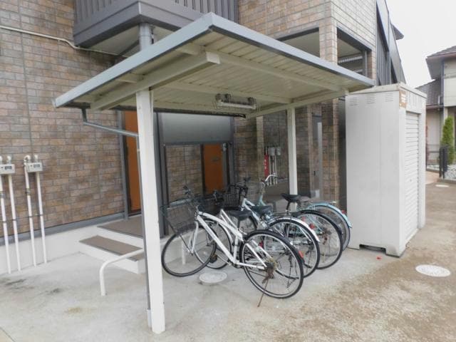 駐輪場 内房線/五井駅 バス5分宗田マタニティクリニック前下車:停歩1分 2階 築16年