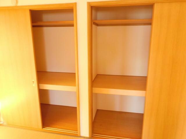 押入 TフラットB棟