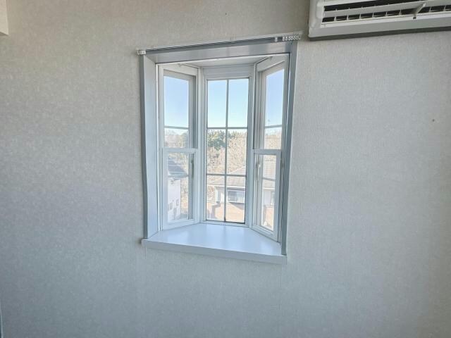 出窓 潤井戸スゴウハイツ