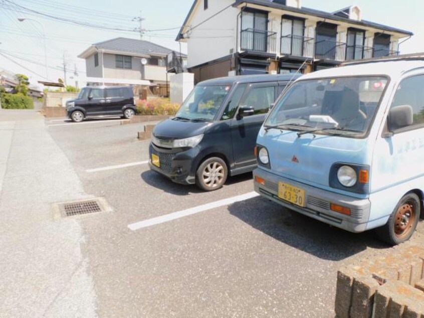 駐車場 内房線/八幡宿駅 バス10分菊間三叉下車:停歩1分 2階 築27年