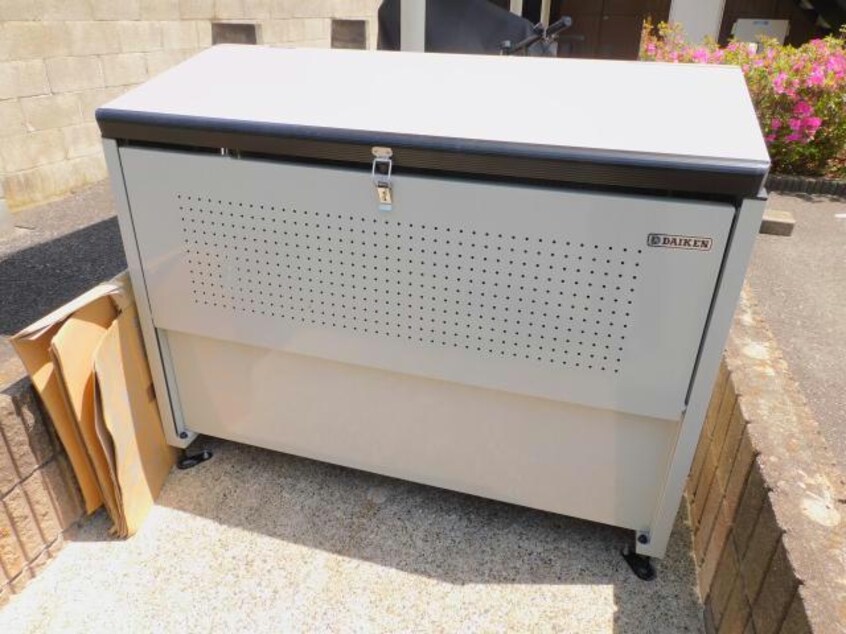 ごみ置場 内房線/八幡宿駅 バス10分菊間三叉下車:停歩1分 2階 築28年