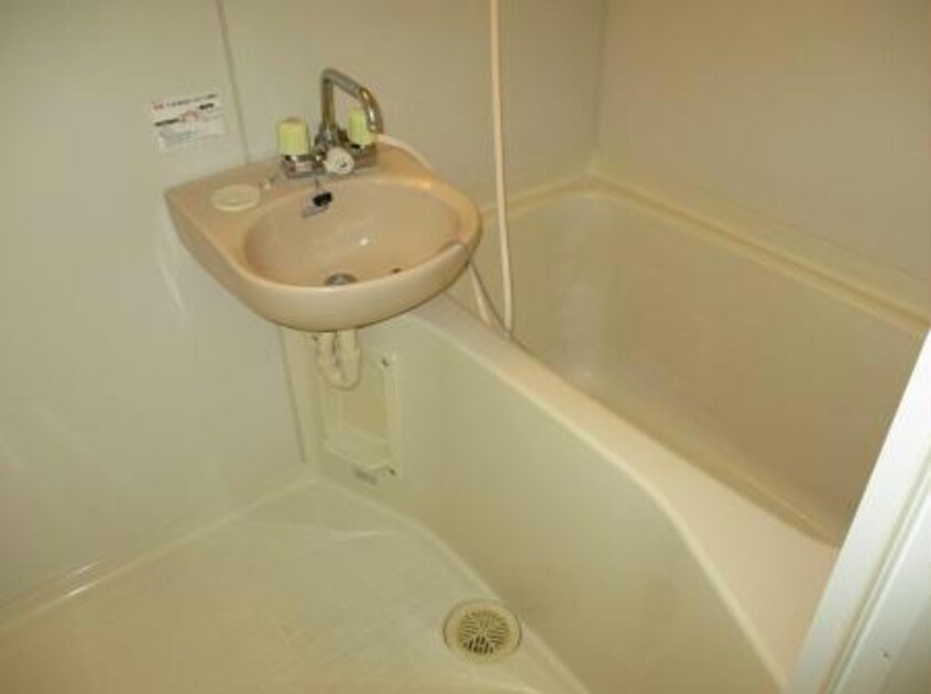 バス・洗面台 内房線/八幡宿駅 バス10分菊間三叉下車:停歩1分 2階 築28年