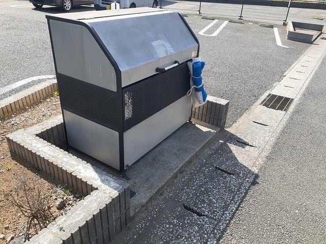 ゴミ置場 トライム（TRYM）