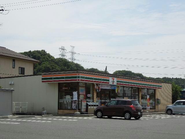 セブンイレブン市原椎津店(コンビニ)まで717m※セブンイレブン市原椎津店 ブリリアントⅢ
