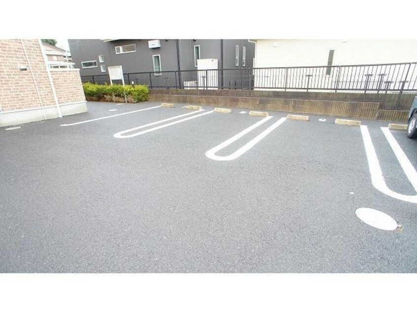 駐車場 テンダーパレス