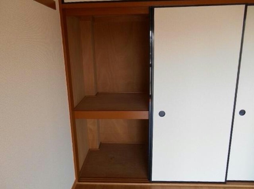 押入れ収納 コンドミニアム