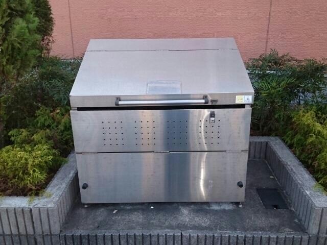 ごみ置き場 アウリイハレ