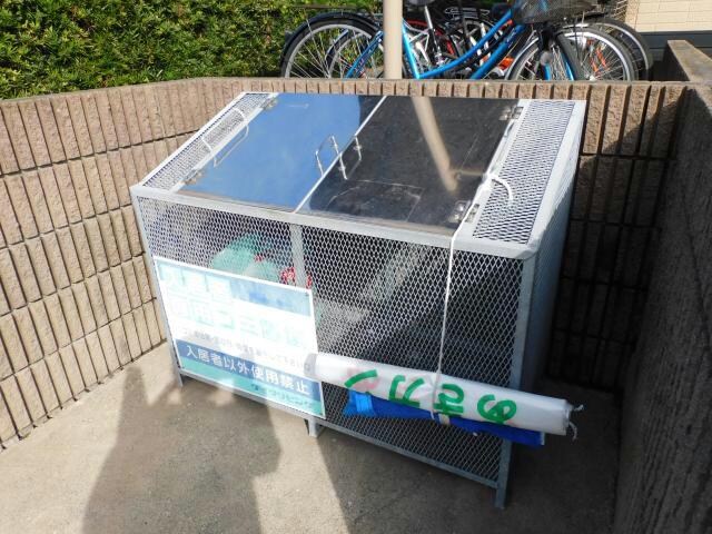 ゴミ置き場 内房線/五井駅 バス10分白金3丁目下車:停歩10分 2階 築26年