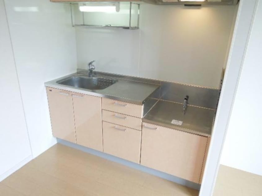 キッチン 内房線/八幡宿駅 徒歩3分 3階 築16年