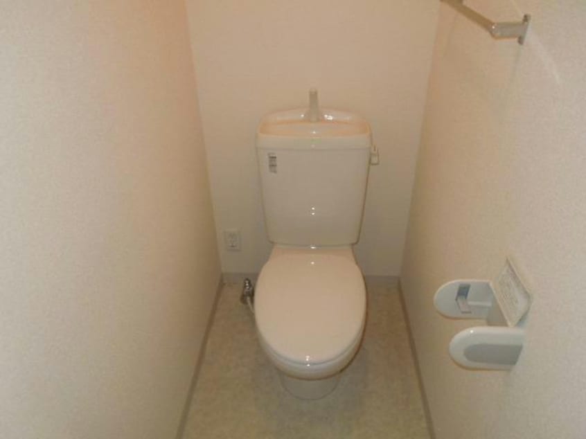 トイレ 内房線/八幡宿駅 徒歩3分 3階 築16年