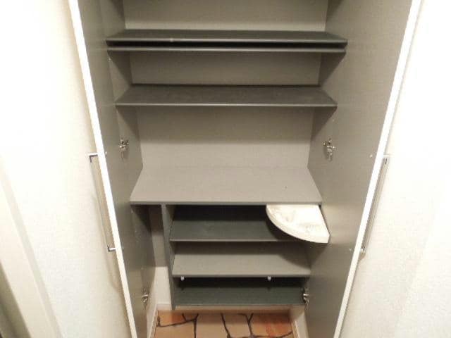 下駄箱 内房線/八幡宿駅 徒歩3分 3階 築16年