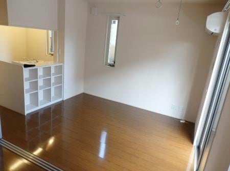 リビング 内房線/五井駅 徒歩6分 1階 築12年