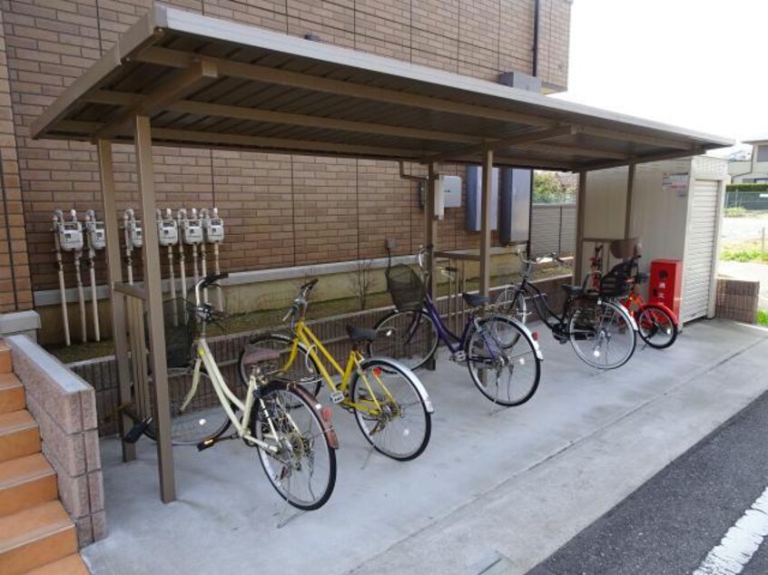 駐輪場 内房線/五井駅 バス5分原前橋下車:停歩4分 2階 築12年