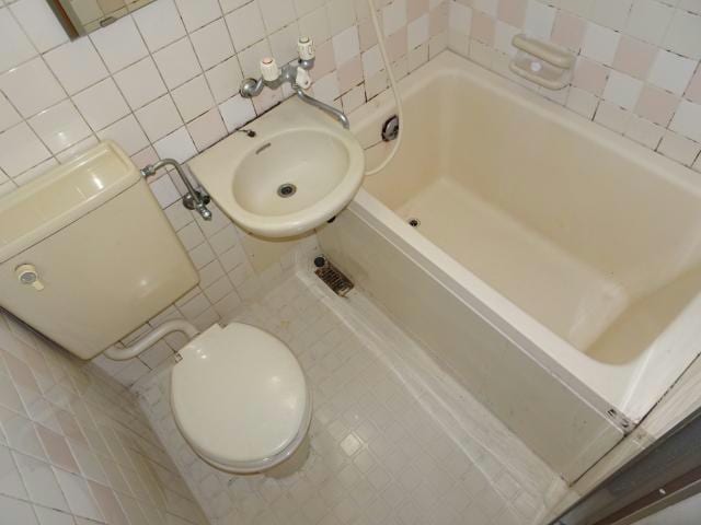 バス／シャワールーム等 内房線/五井駅 徒歩8分 2階 築34年