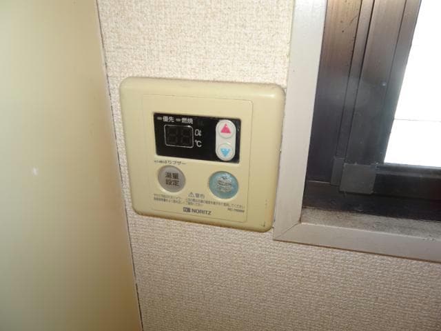 給湯リモコン 内房線/五井駅 徒歩8分 2階 築34年