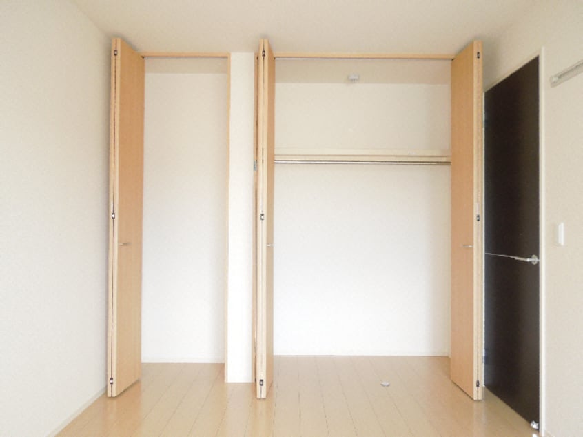 収納 内房線/五井駅 徒歩20分 1階 築11年